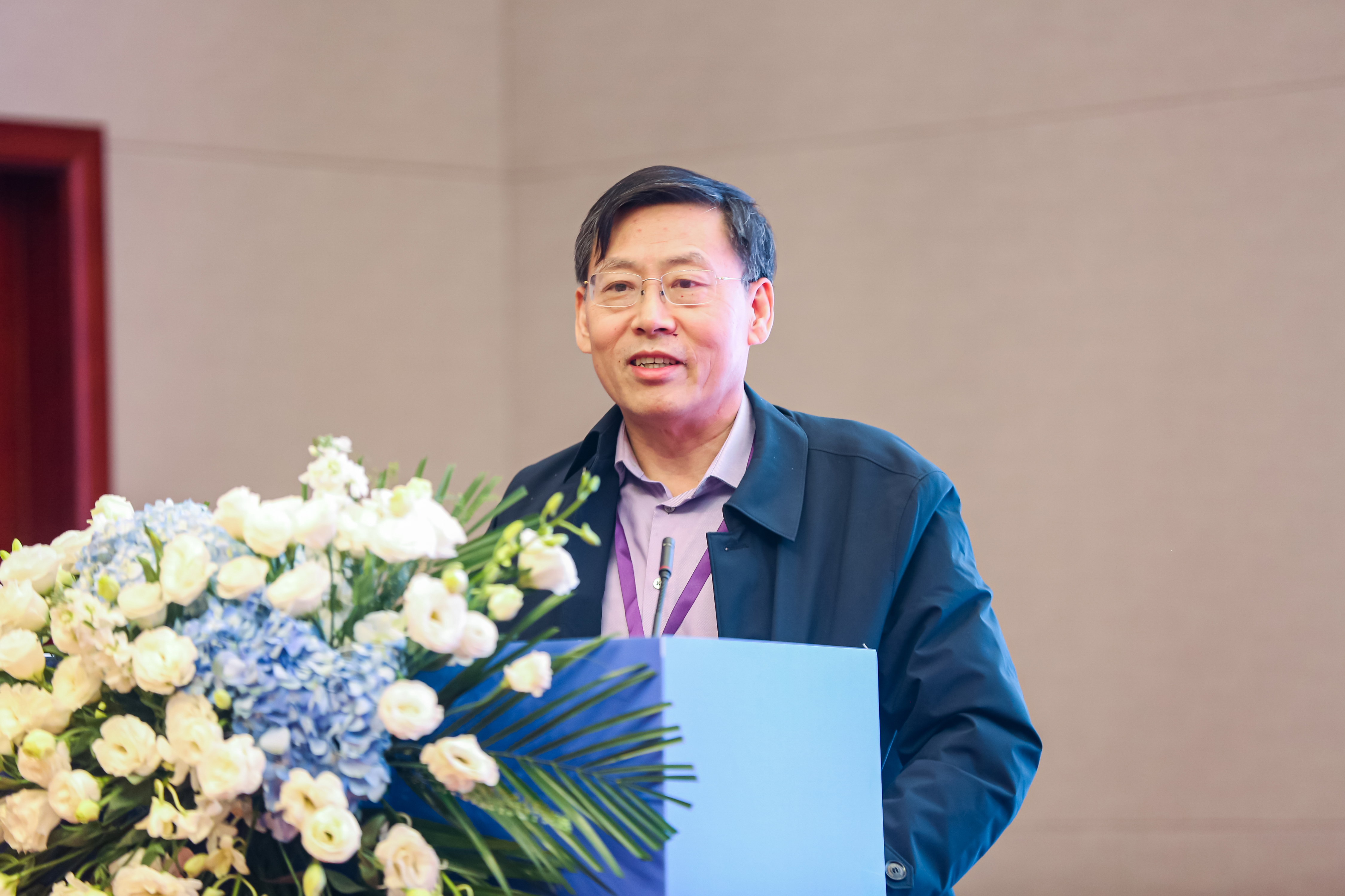 7深部国重实验室地基中心主任马荣全 副本.jpg 7深部国重实验室地基中心主任马荣全 副本.jpg