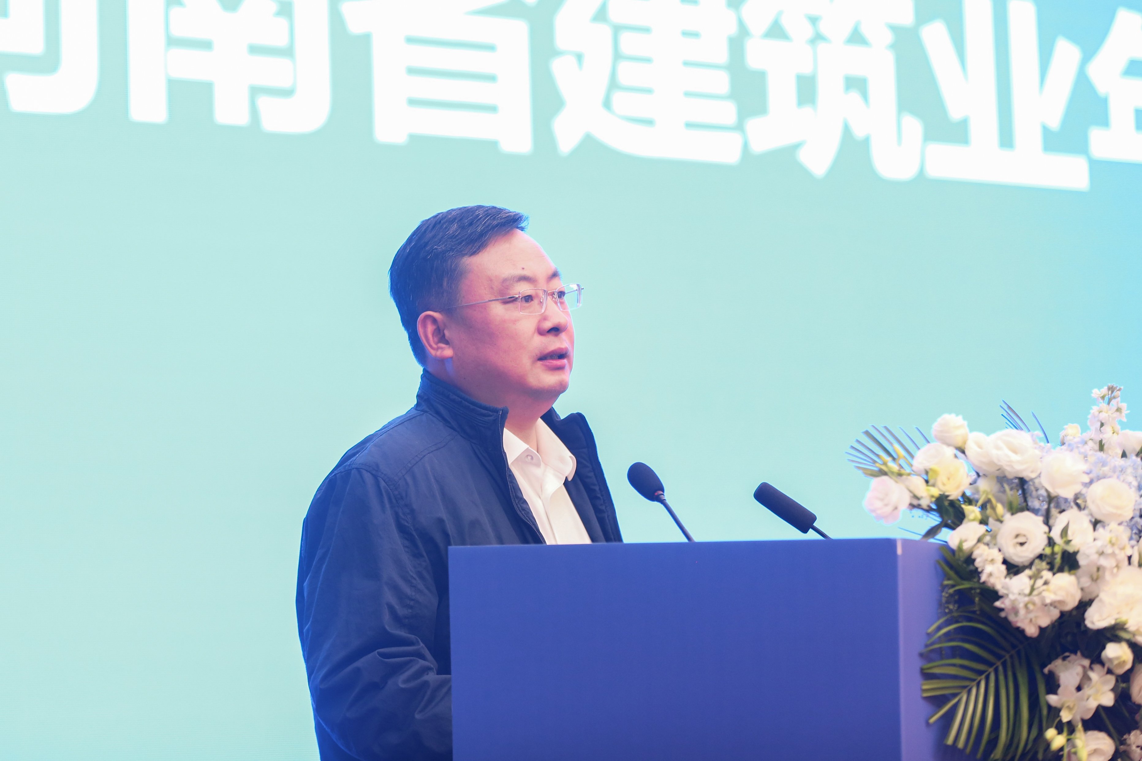 8中建八局河南区域总部副总经理乔景彬 副本.jpg 8中建八局河南区域总部副总经理乔景彬 副本.jpg